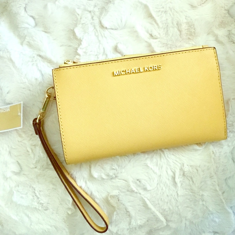Michael Kors Jet Set Travel Double Zip Wallet